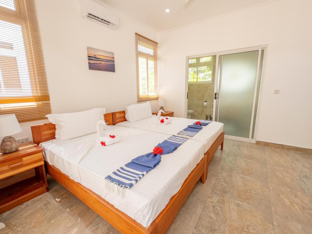 Macmillan'S Holiday Villas Гранд-Анс Екстер'єр фото