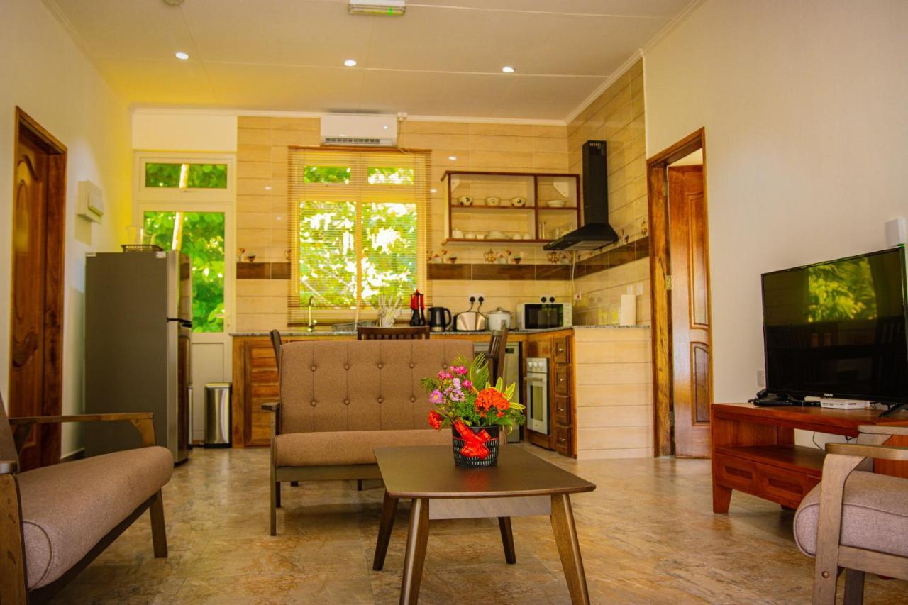 Macmillan'S Holiday Villas Гранд-Анс Екстер'єр фото