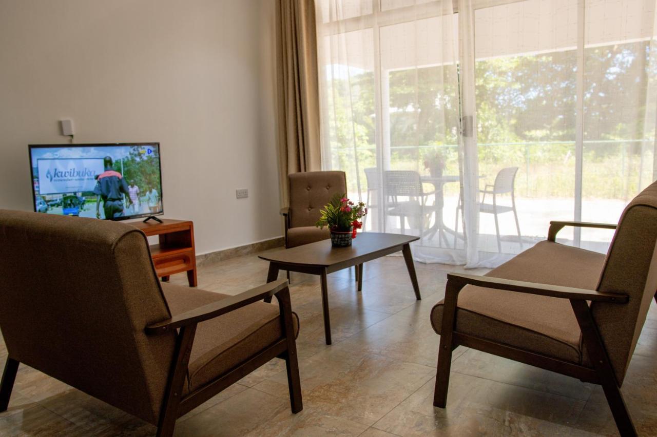 Macmillan'S Holiday Villas Гранд-Анс Екстер'єр фото